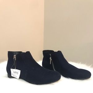 Blue flat ankle boot